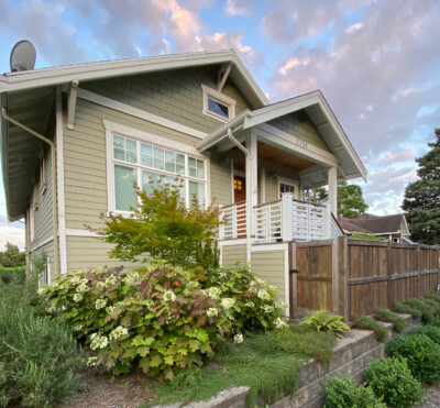 The addition of garden space at this corner lot home added richness and depth to the property, improved their interior views of the outdoors and provided for better traffic visibility and safety The addition of garden space at this corner lot home added richness and depth to the property, improved their interior views of the outdoors and provided for better traffic visibility and safety